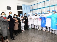 致敬我们的战“疫”女神 ——广汉市人民医院开展“三八”国际妇女节走访慰问活动