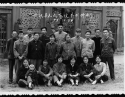 时间：1975年 地点：文庙魁星门 内容：医院药剂科合影