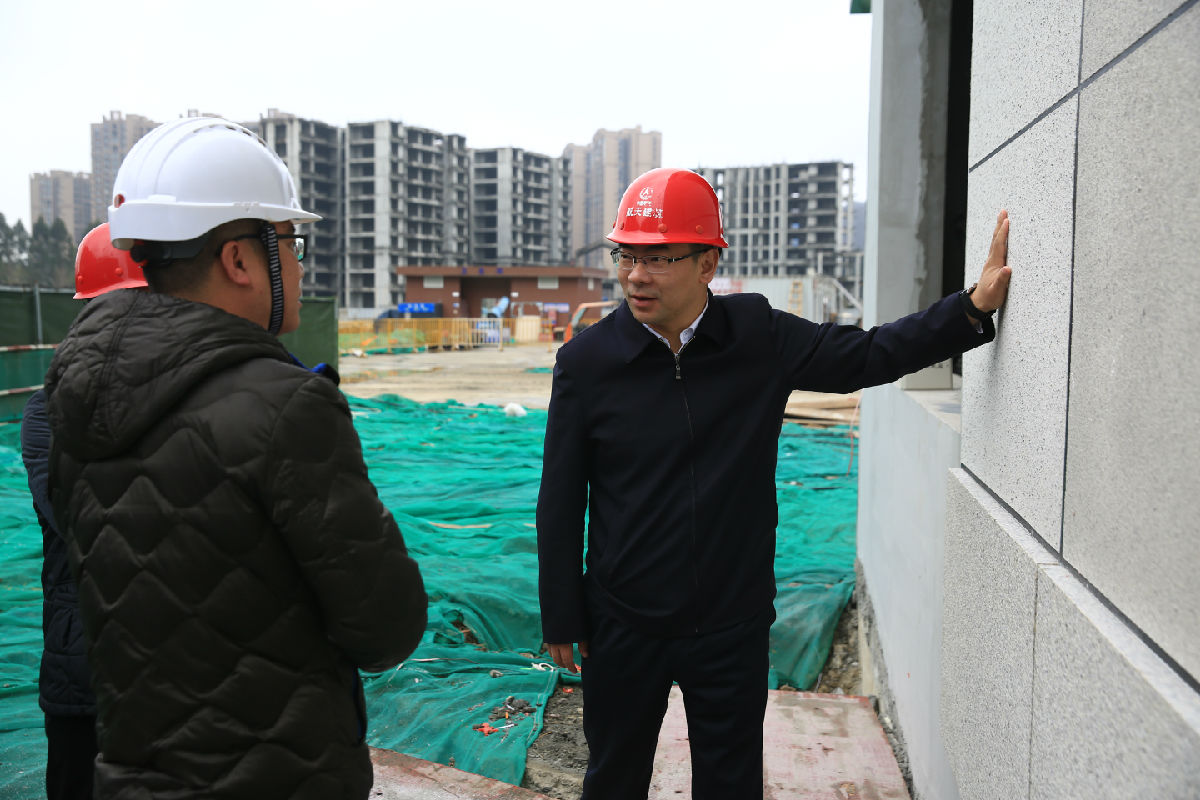 广汉市委副书记,市长杜尚武调研新建广汉市人民医院项目建设